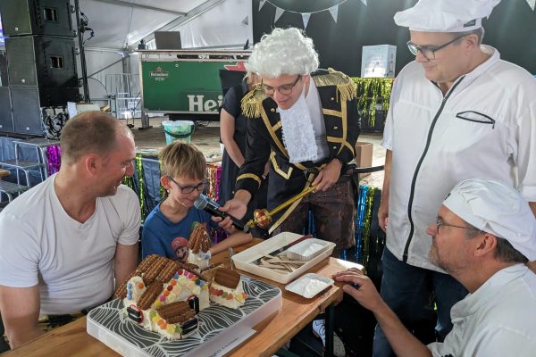 Knibbel Knabbel Knuisje Bakwedstrijd Wijkfeest de Zuidlanden 2024